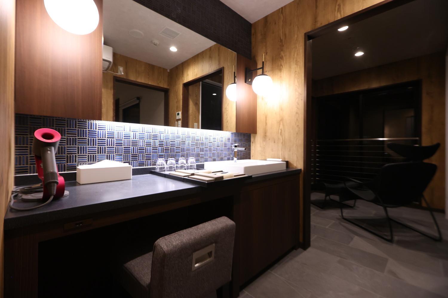 Umiakari Hotel Хими Екстериор снимка